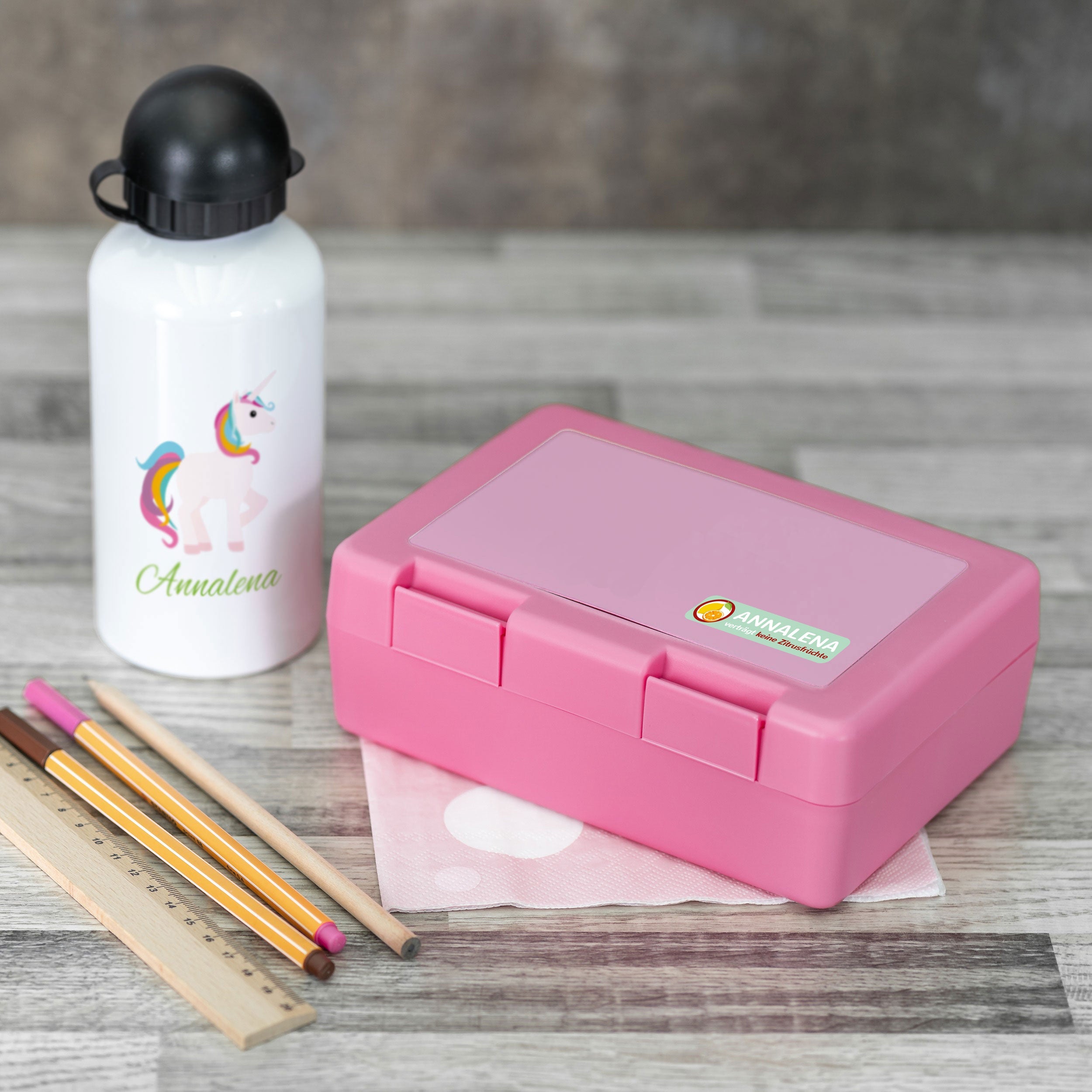Kleine Aufkleber für Kinder mit Allergie- und Unverträglichkeitskennzeichnung, verschiedene Designs und Farben sichtbar