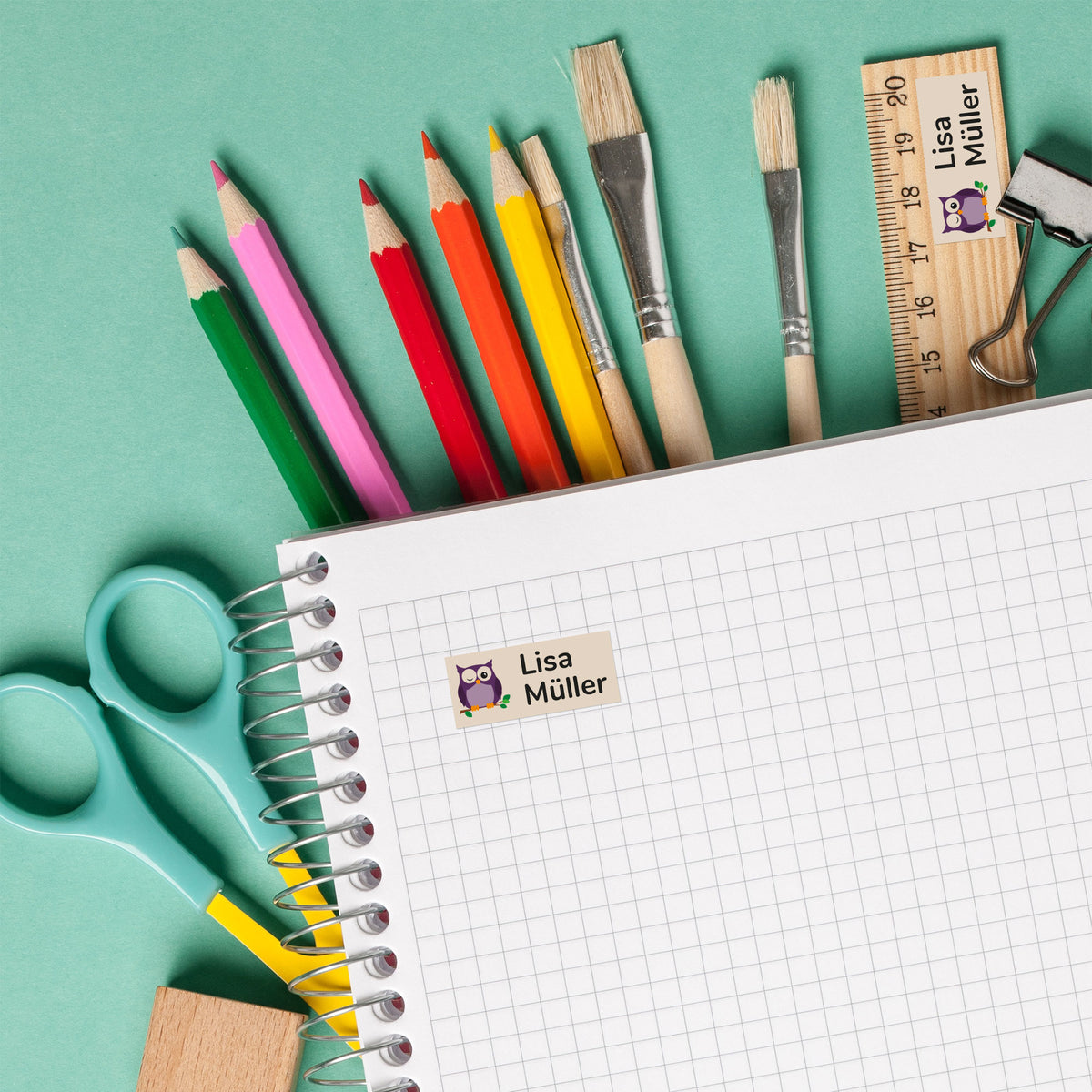 Kleine zweizeilige Namensaufkleber für Kinder, 30 Stück, 30x13 mm, aufkleberdrucker.de, bunte Aufkleber mit Namen