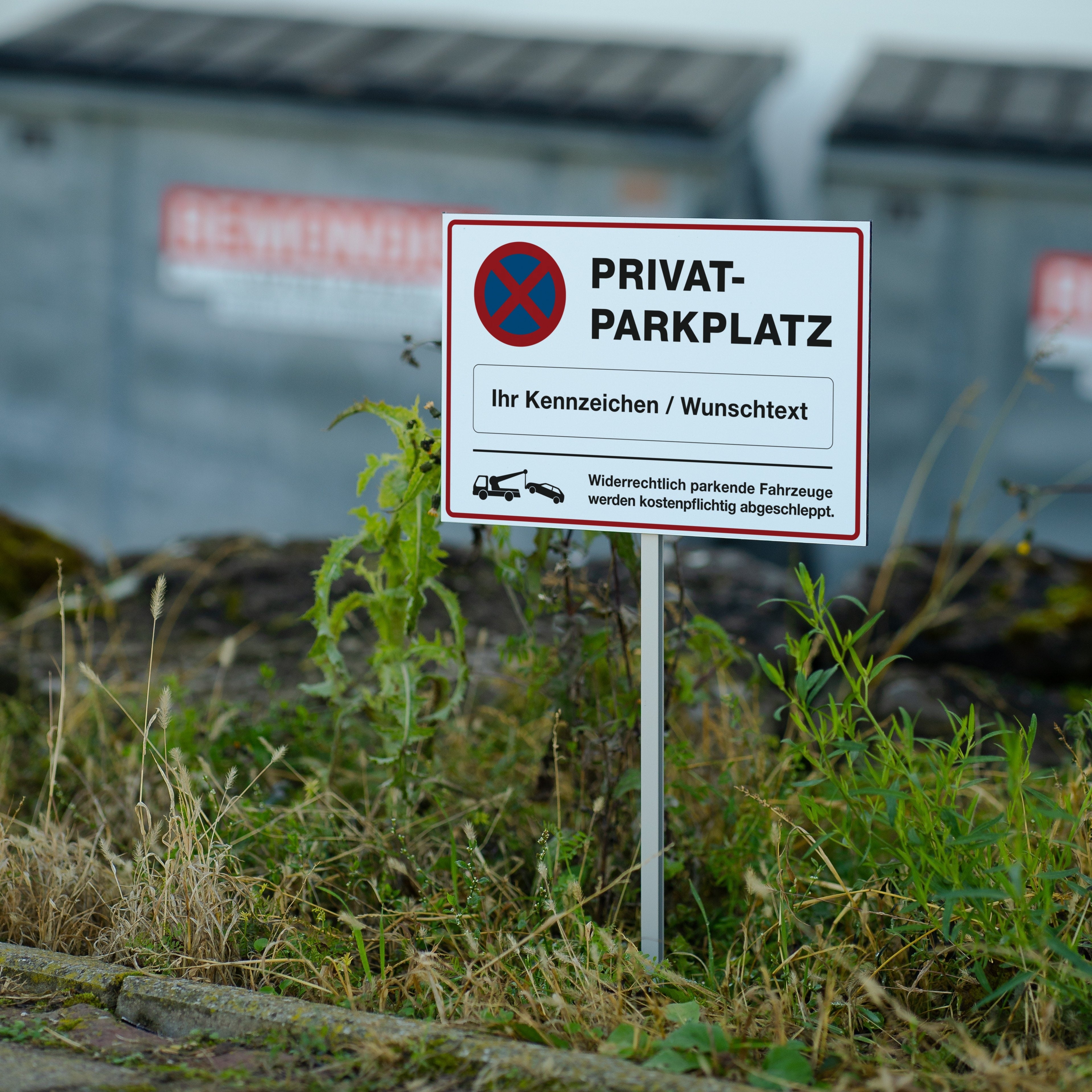 Privatschild "Privatparkplatz" mit individuellem Kennzeichen, wetterfestes Metall, klarer Aufschrift, für private Parkplätze