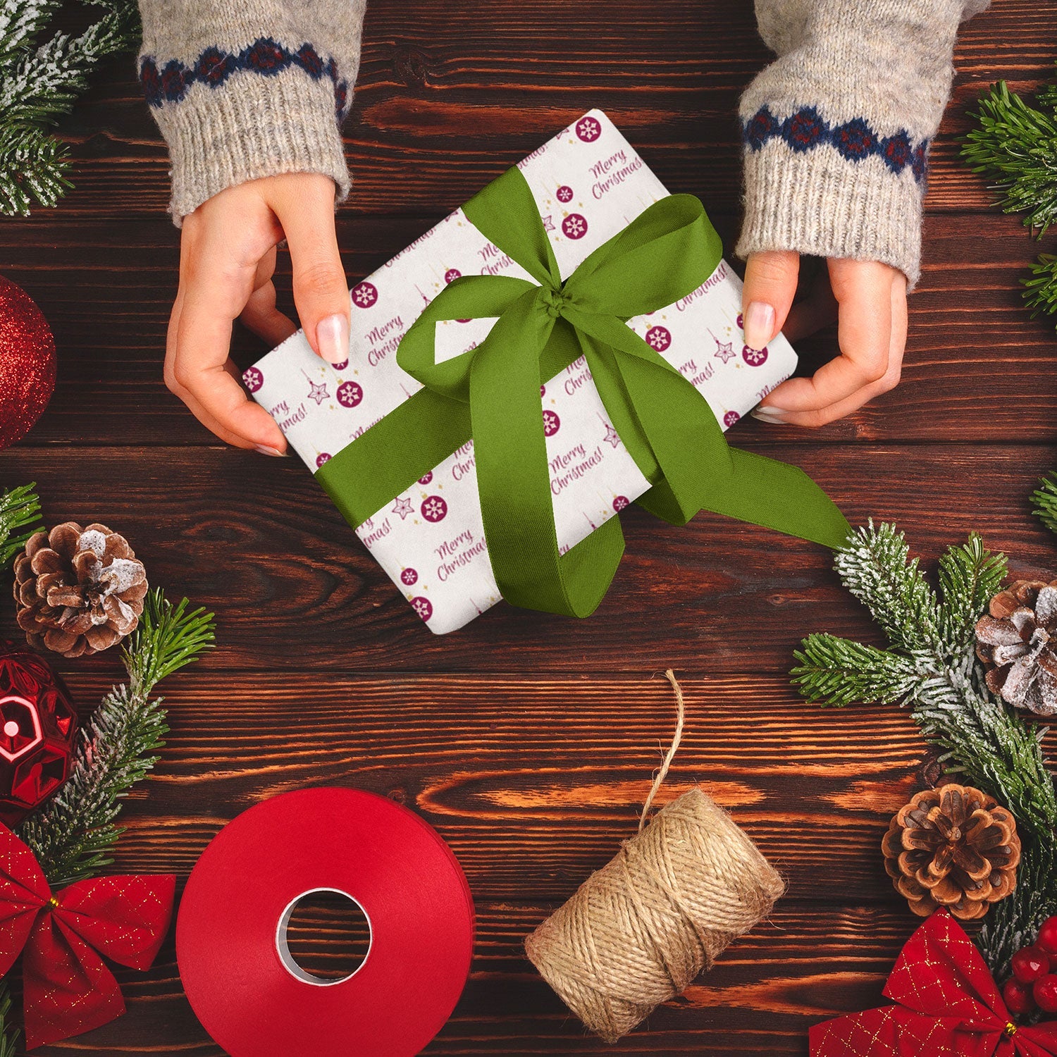 Individuell bedrucktes Geschenkpapier von aufkleberdrucker.de, kreative Geschenkverpackung mit personalisiertem Druck.