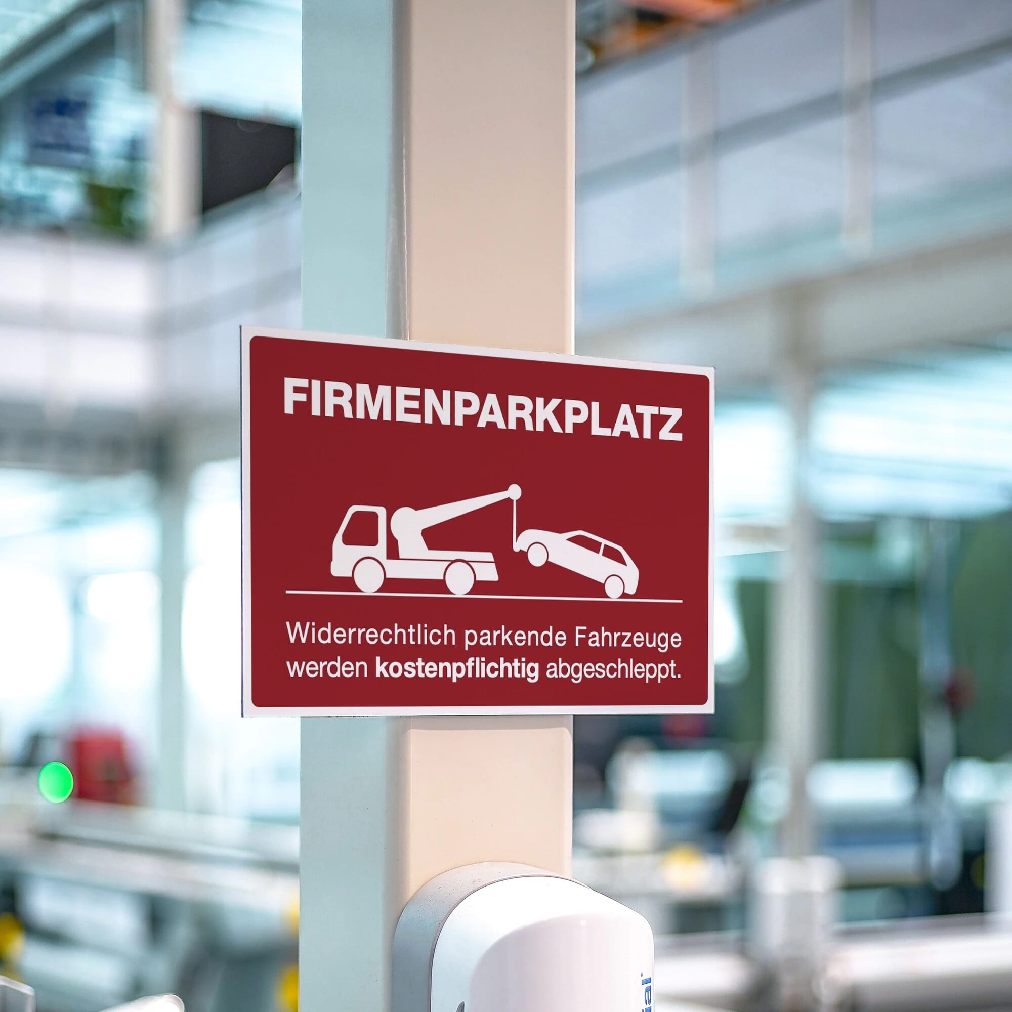 Rotes Alu-Verbundschild für Firmenparkplatz, 200x300 mm, mit Signalrot Design, aufkleberdrucker.de