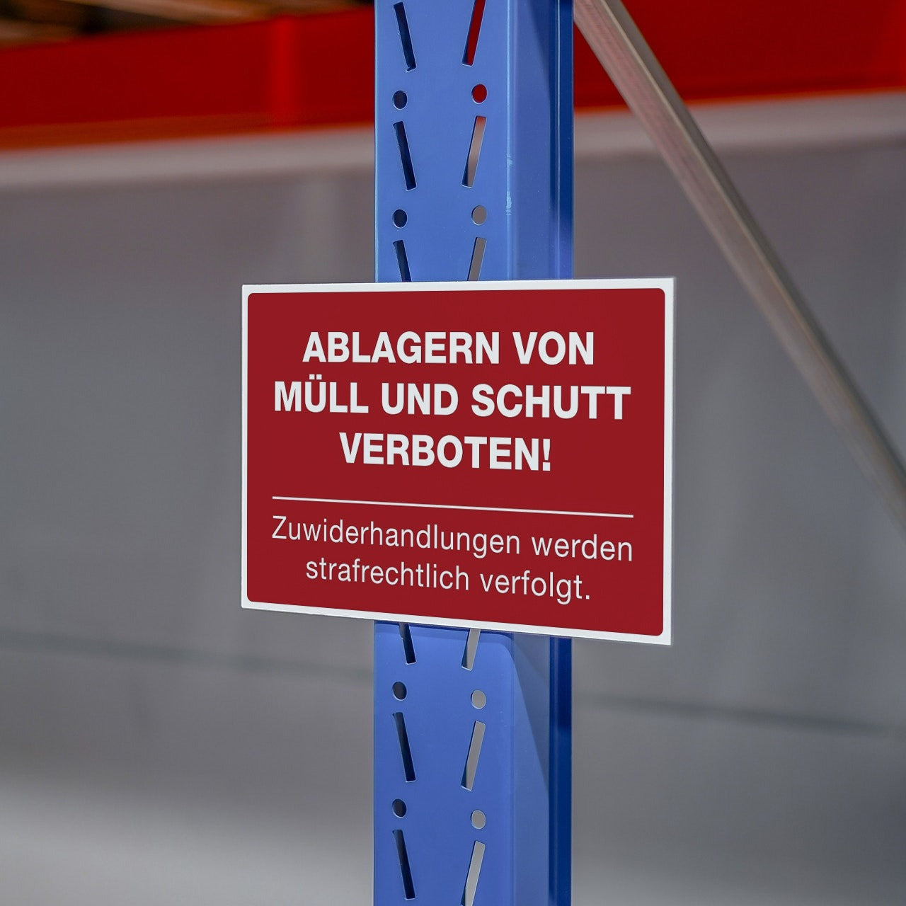 Roter Aluminium-Schild 300x200 mm mit Verbotssymbol für Müll- und Schuttablagerung, geeignet für Warnhinweis.