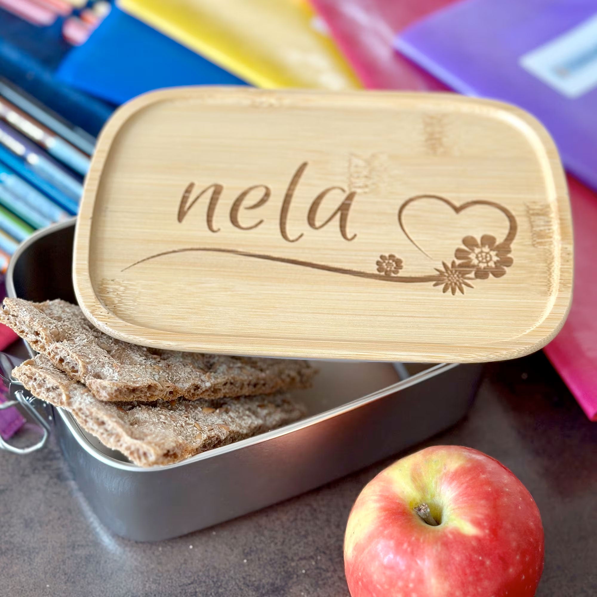 Edelstahl Lunchbox mit Bambusdeckel und Verschluss, individuell graviert, für Lunch und Snacks, robuste und nachhaltige Verpackung