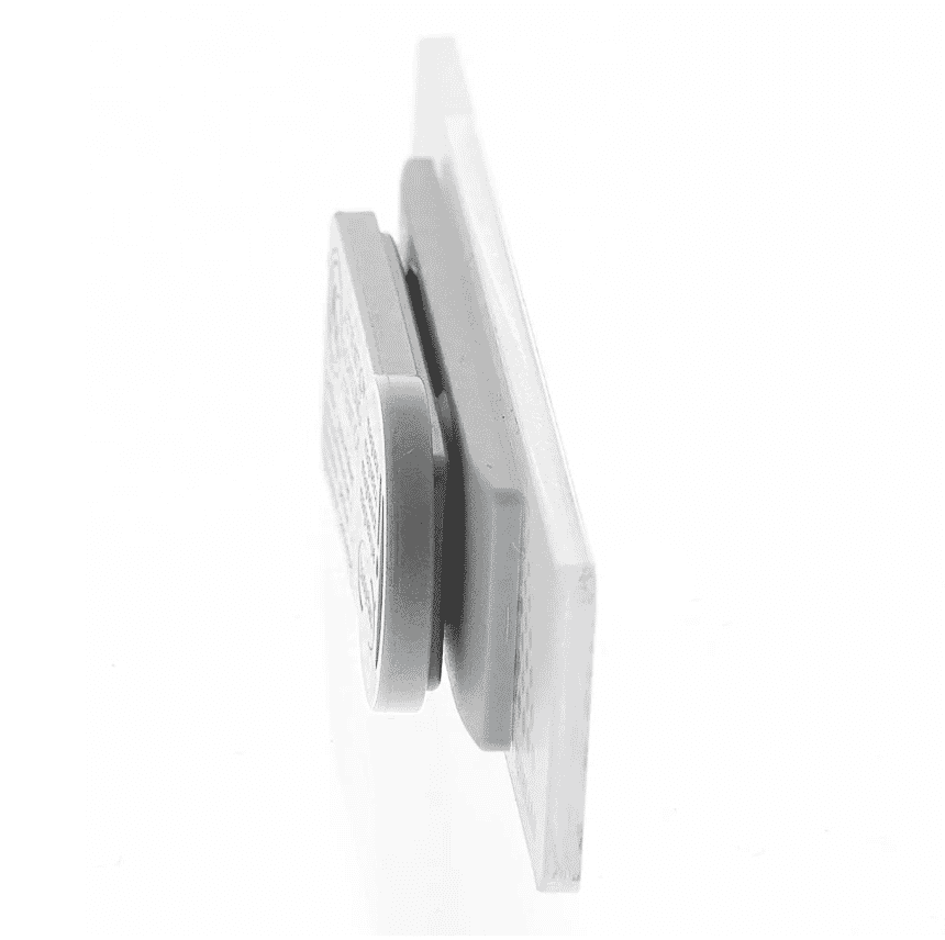 Acryl Namensschild mit Magnetbefestigung, 80x20 mm, transparentes Design für professionelle Namenskennzeichnung.