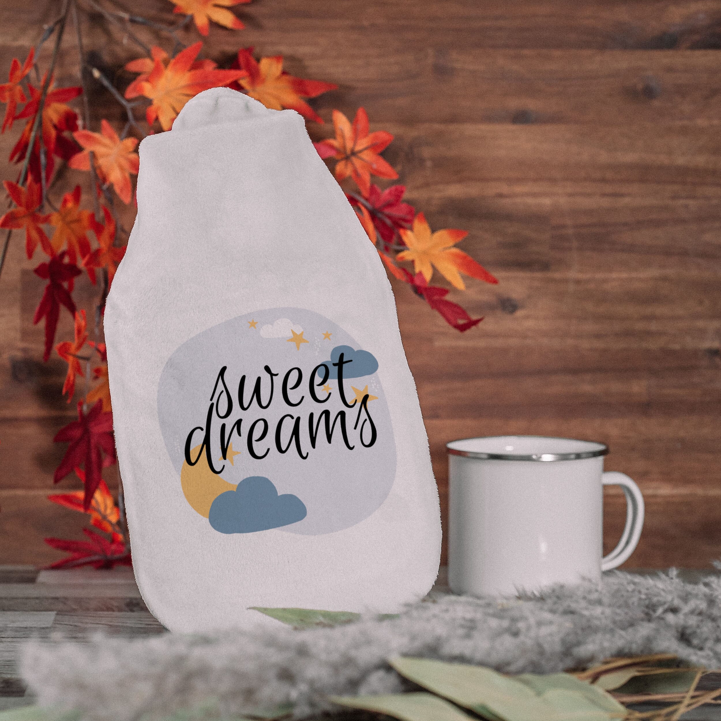 Personalisierte Wärmflasche mit Kindermotiv und Namen, blaue Wärmflasche mit Nachthimmel-Design, ideal für Kinder.