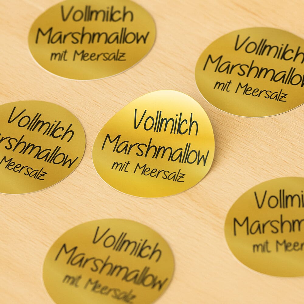 Goldener Metallic-Aufkleber von Orafol, glänzendes, reflektierendes Gold-Design auf glattem Oberflächenmaterial